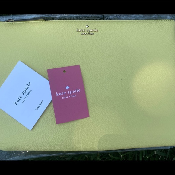 KATE SPADE the "Jackson" lg zip pouch in limelight - Picture 1 of 10